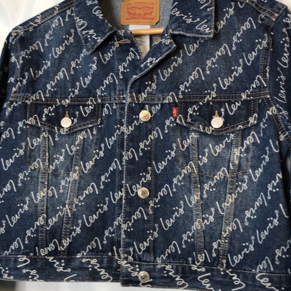 Levi's Oversized Cropped Jean Jacket W/Logo’s Girl's Size XL - Picture 4 of 10